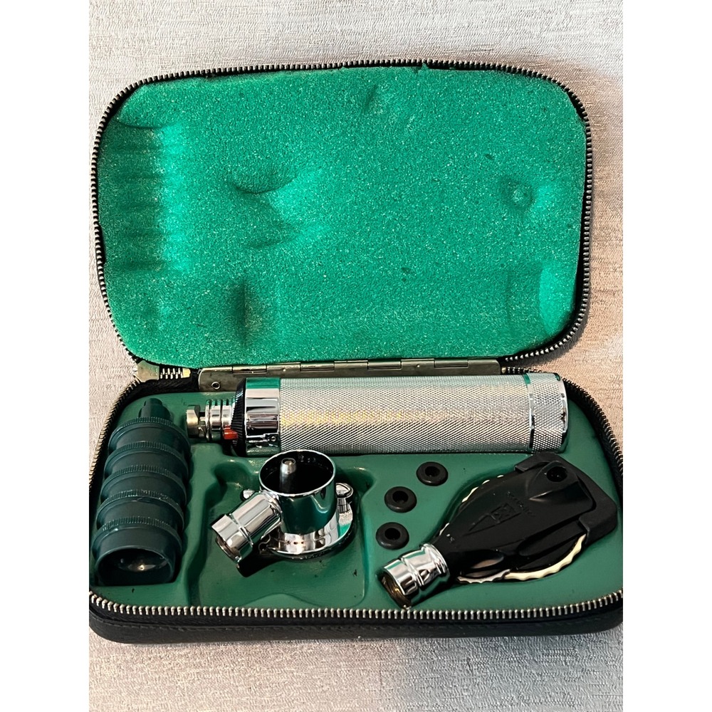 Vintage Welch Allyn Ophthalmoscope Otoscope Diagnostic Set Chrome PAT3146777